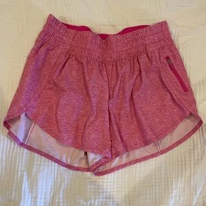 Lululemon mid rise tracker short 4” size 8